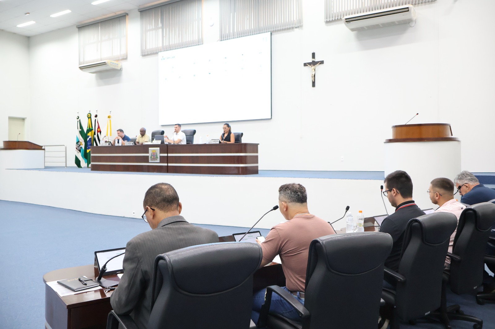 Câmara de Capivari realiza 11ª Sessão Ordinária com aprovação de requerimentos, moções e projeto de lei