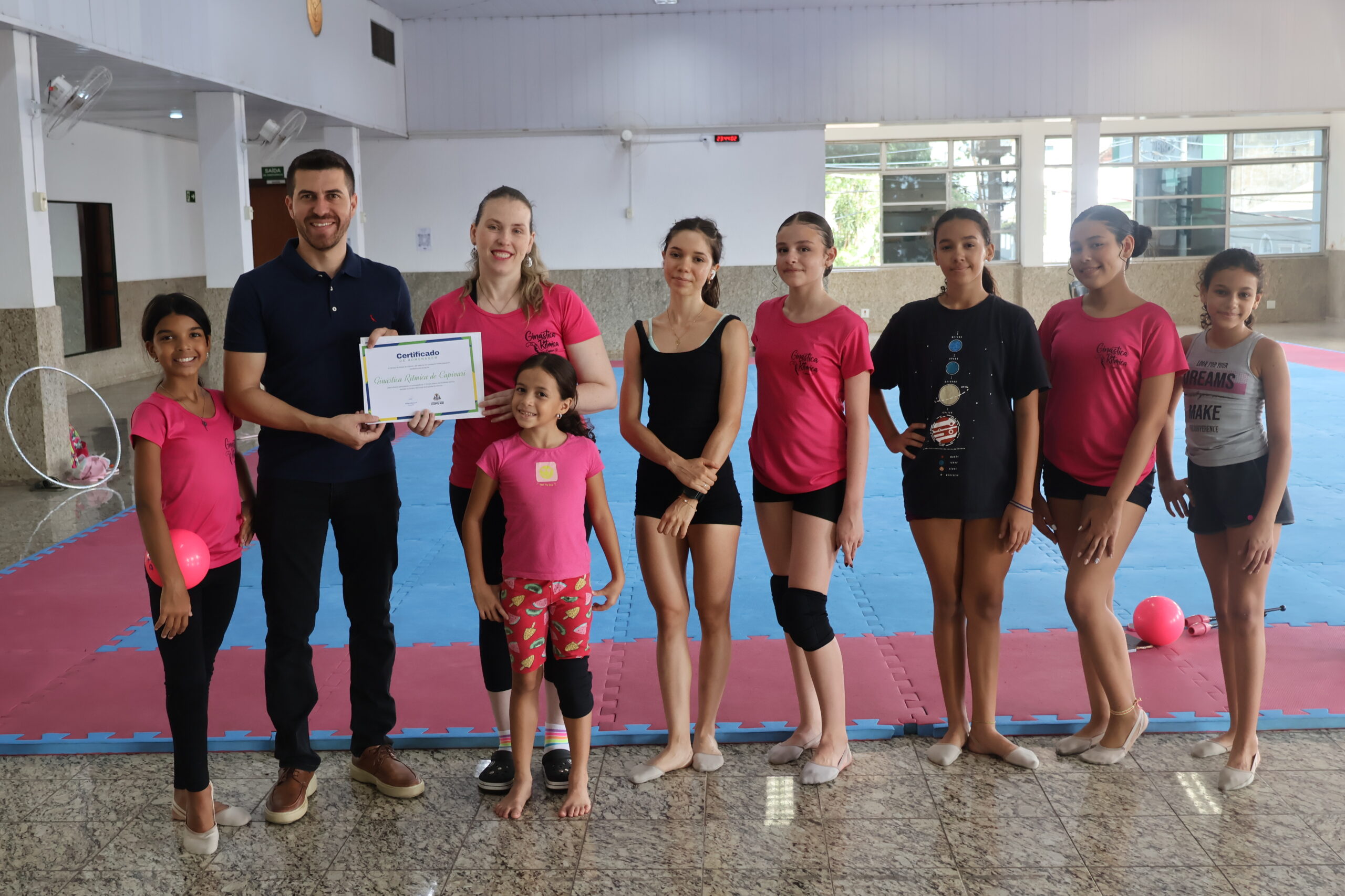Massouh realiza homenagem para atletas da ginástica rítmica