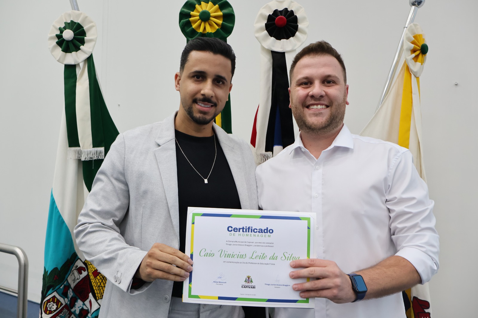Educador Físico Caio Ferreira recebe Moção de Congratulações do vereador Thiago Braggion