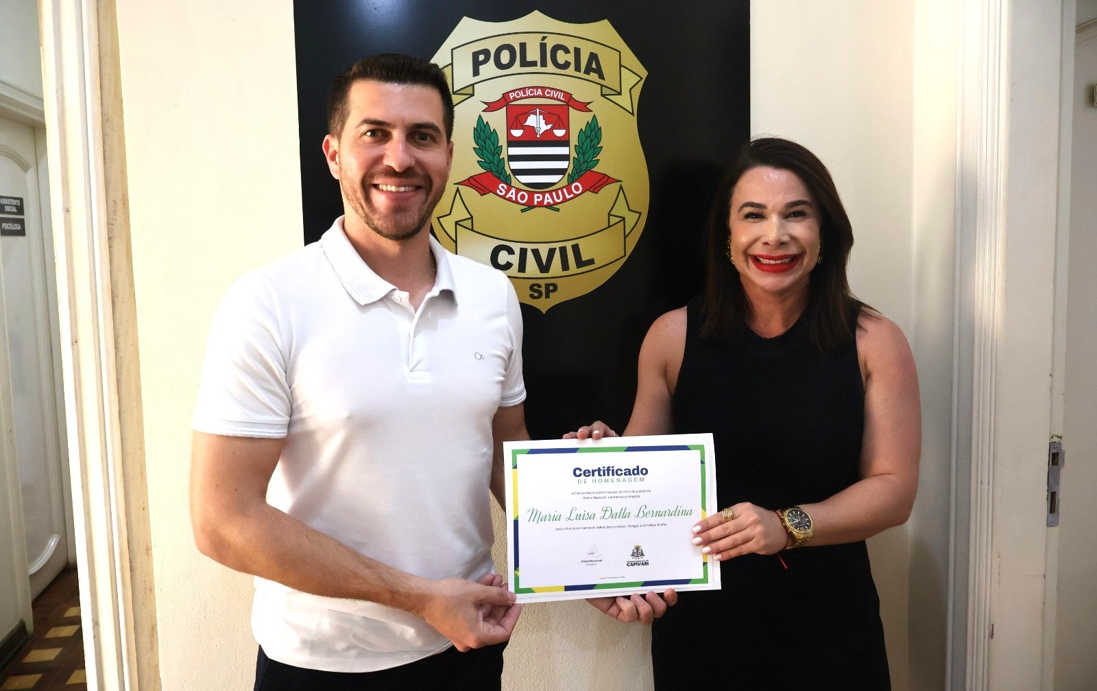 Presidente Rafael Massouh entrega Moção de Congratulações à Delegacia da Mulher pelos 40 anos de atuação