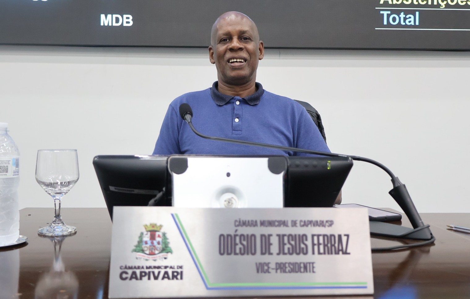 Com Massouh na Prefeitura, vice-presidente Odésio Ferraz conduz última Sessão Ordinária da Câmara no semestre