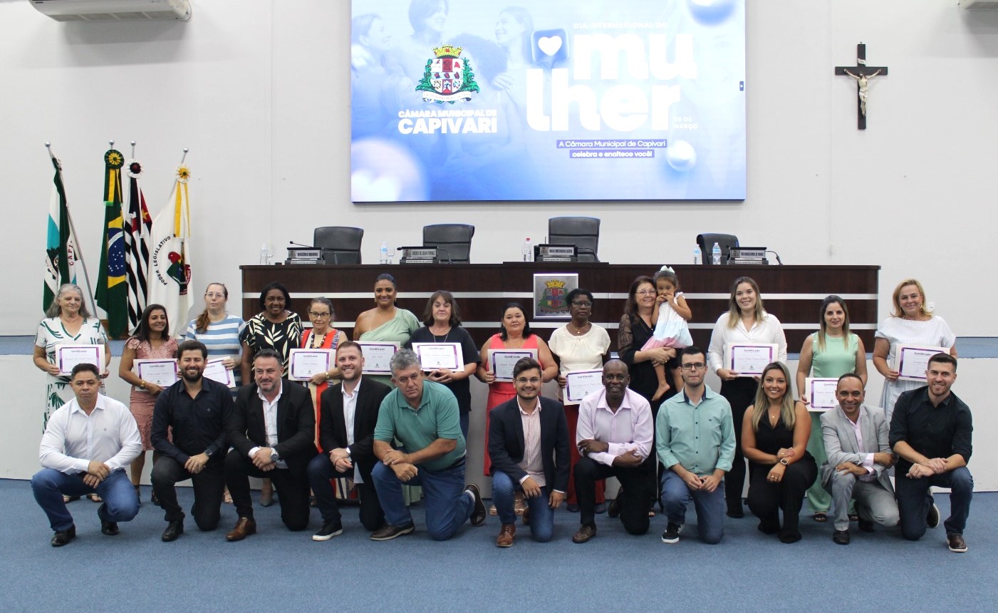 Vereadores prestam homenagem pelo Dia Internacional da Mulher