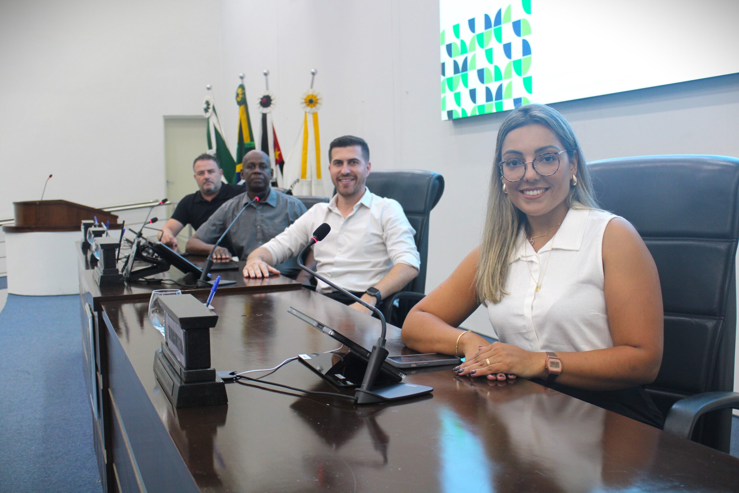 Vereadores eleitos realizam 1º Sessão Extraordinária de 2025