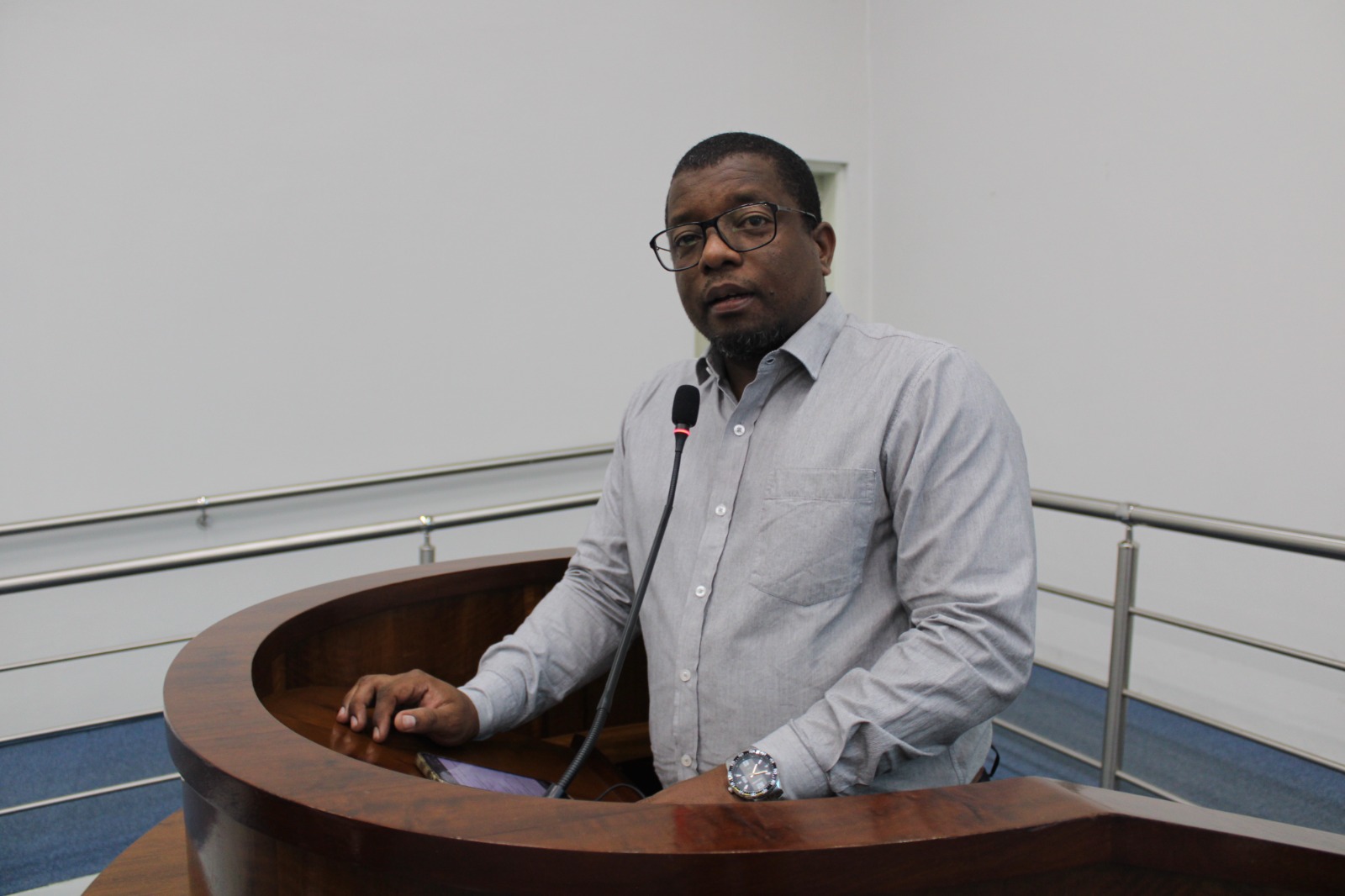 Vereador Denilton Rocha homenageia Antônio Contesa com nomeação de Parque Linear