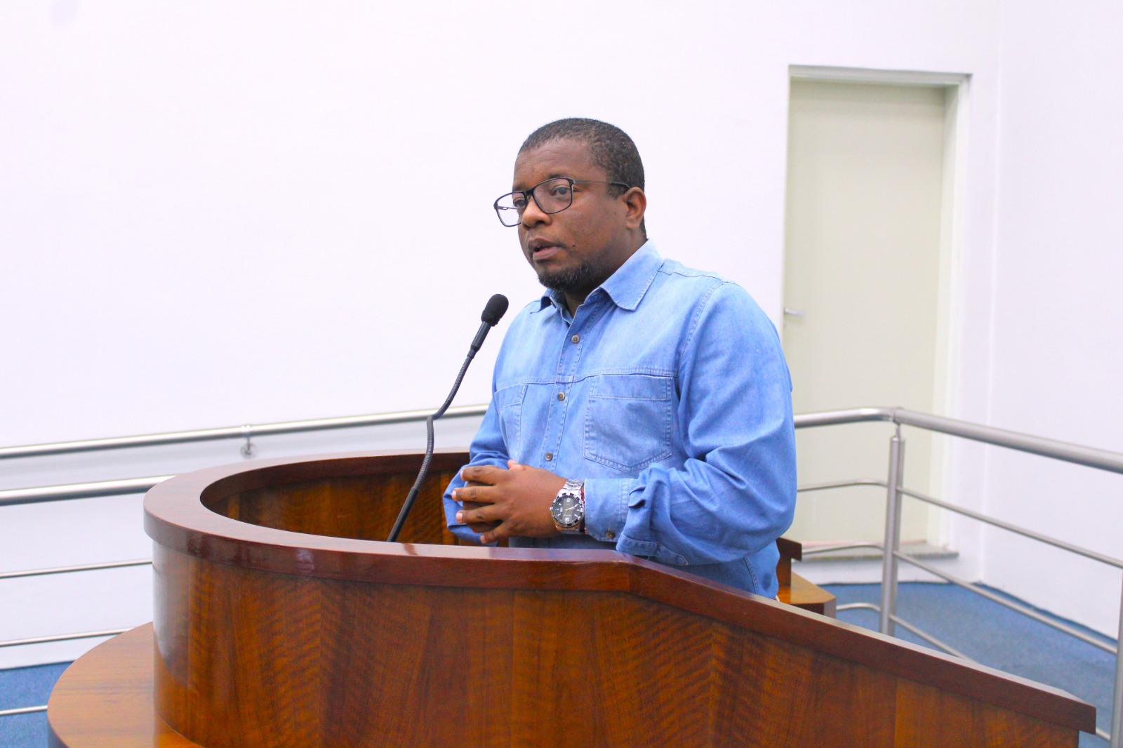 Vereador Denilton realiza reunião sobre Plano de Carreira do Magistério