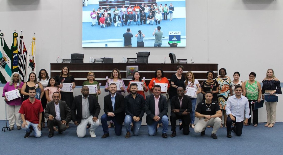 Câmara de Capivari presta homenagem às Mães Empoderadas de Capivari