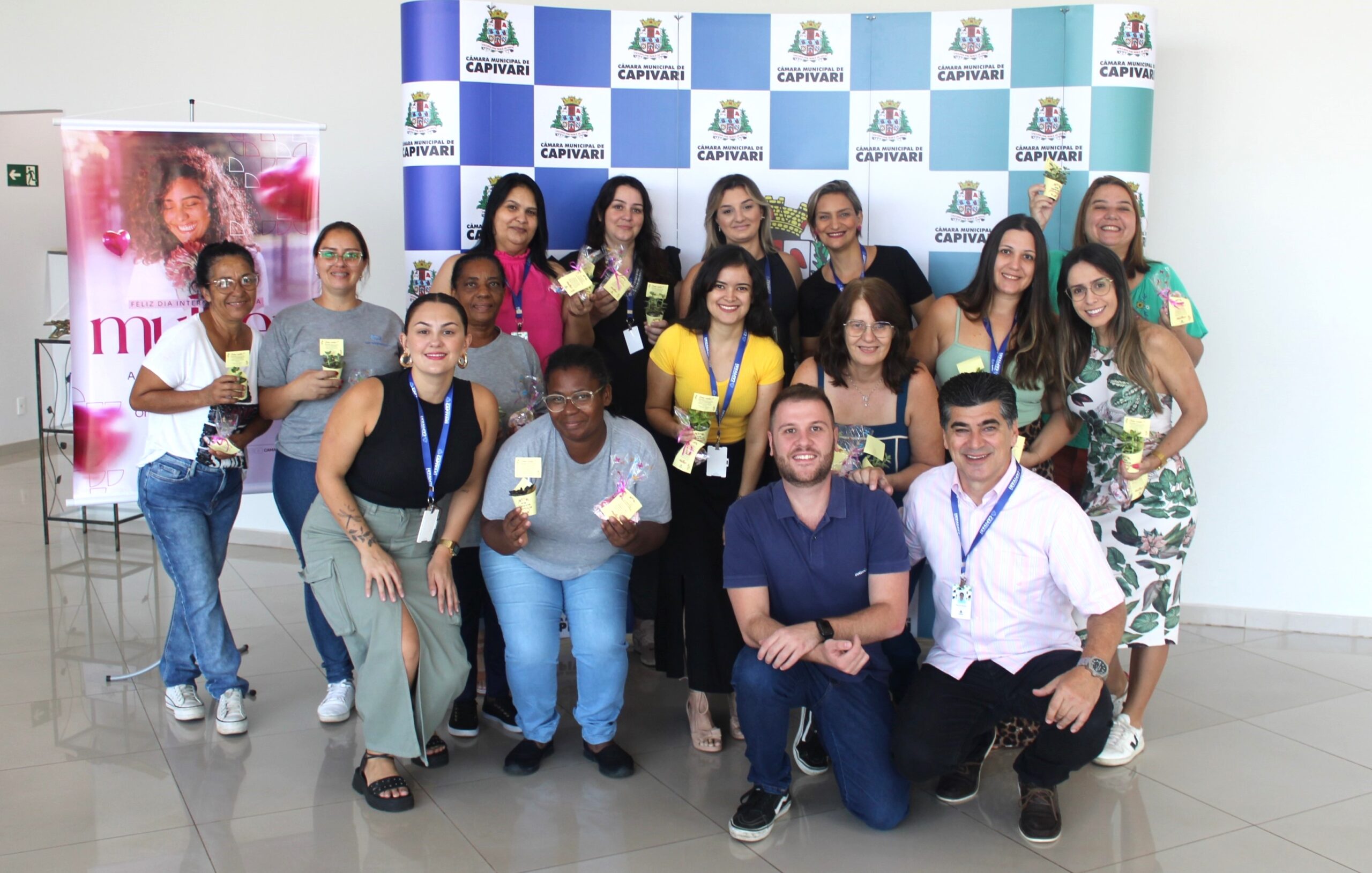 Câmara celebra Dia Internacional da Mulher com homenagem a servidoras
