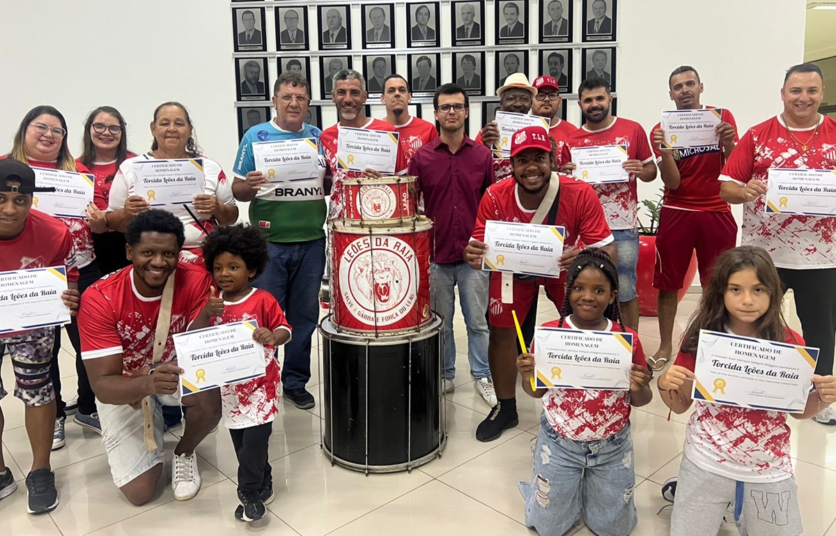 Torcida Leões da Raia recebe Moção de Aplausos do vereador Ruan Henrique