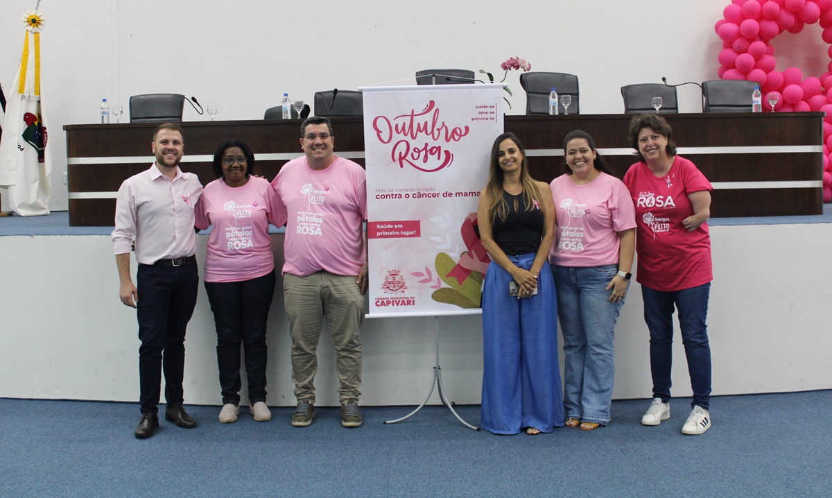Vereadora Inês Luísa Félix fala da importância da realização da palestra do Outubro Rosa