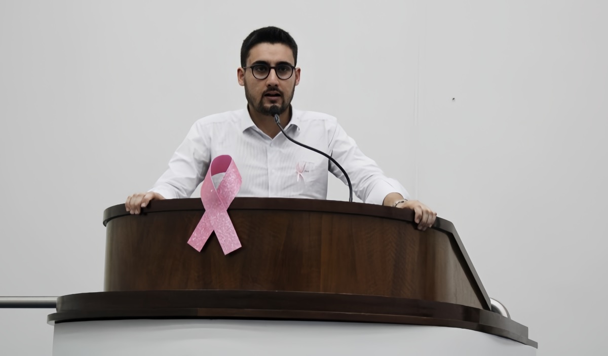 Vereador José Eduardo Pacheco se posiciona a favor da vida durante sua fala em tribuna