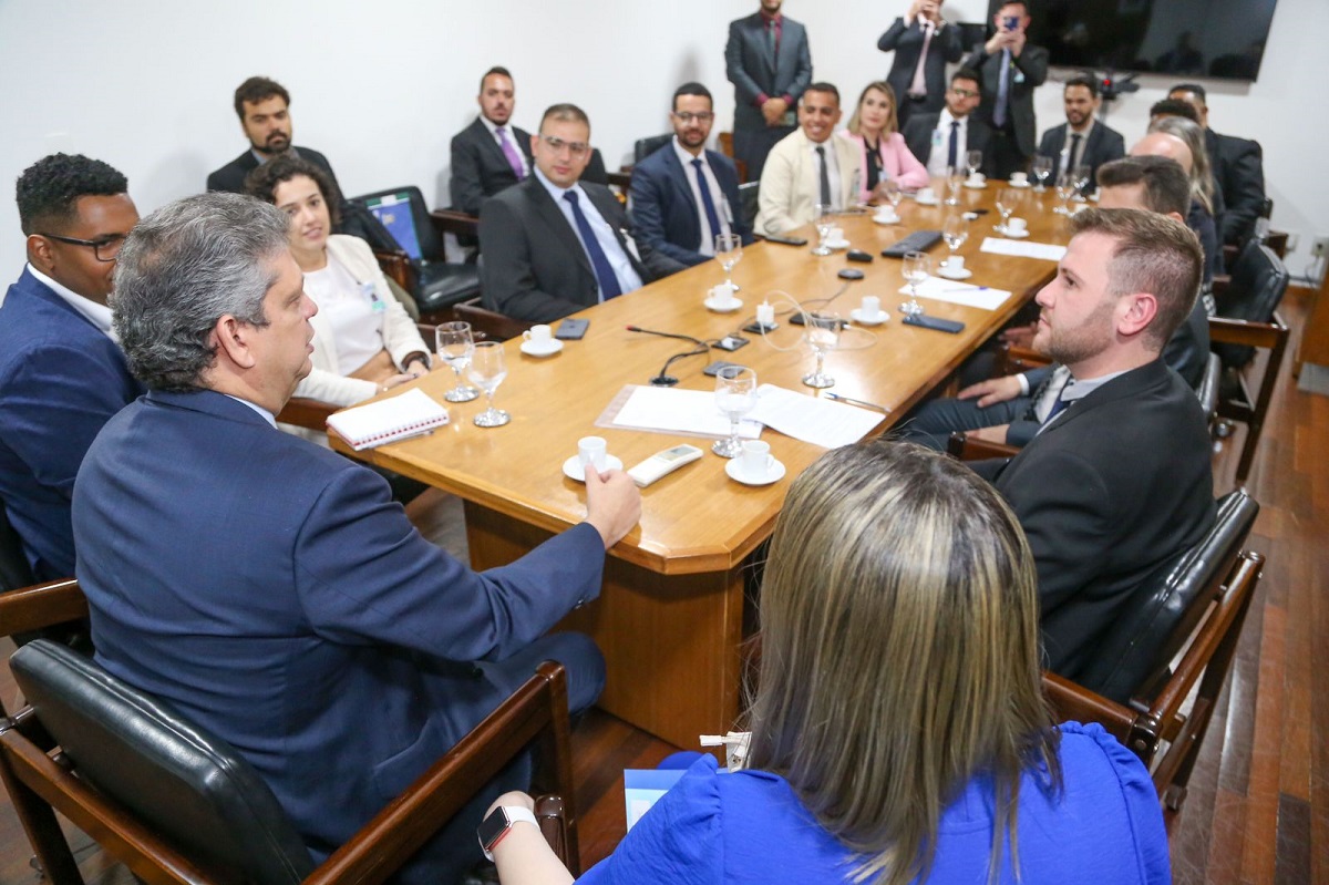 Presidente Thiago Braggion busca melhorias para a região junto da Comissão de Vereadores Jovens do Parlamento Metropolitano de Piracicaba