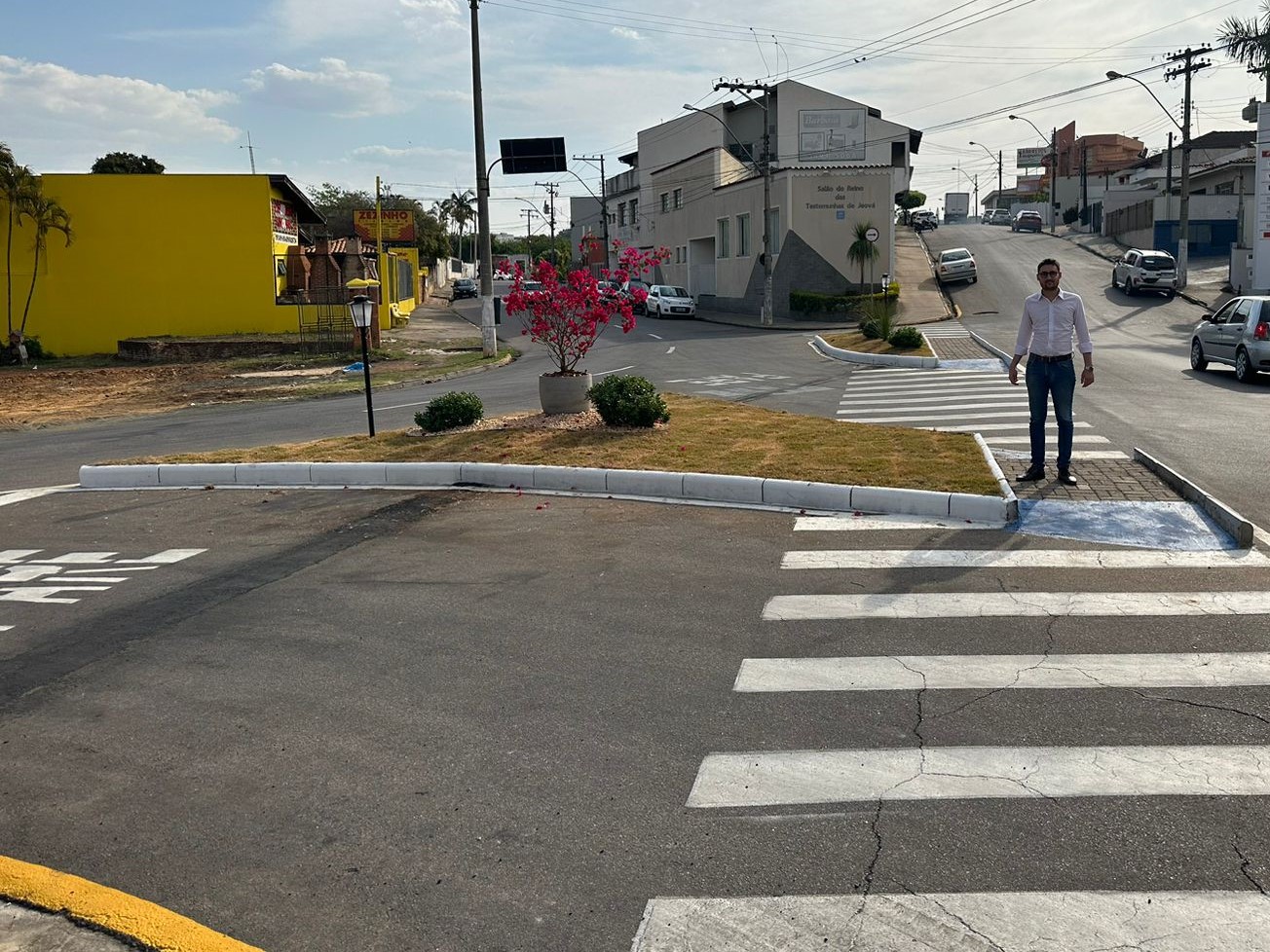 Vereador José Pacheco agradece Prefeitura por pedido atendido no cruzamento da rua João Vaz