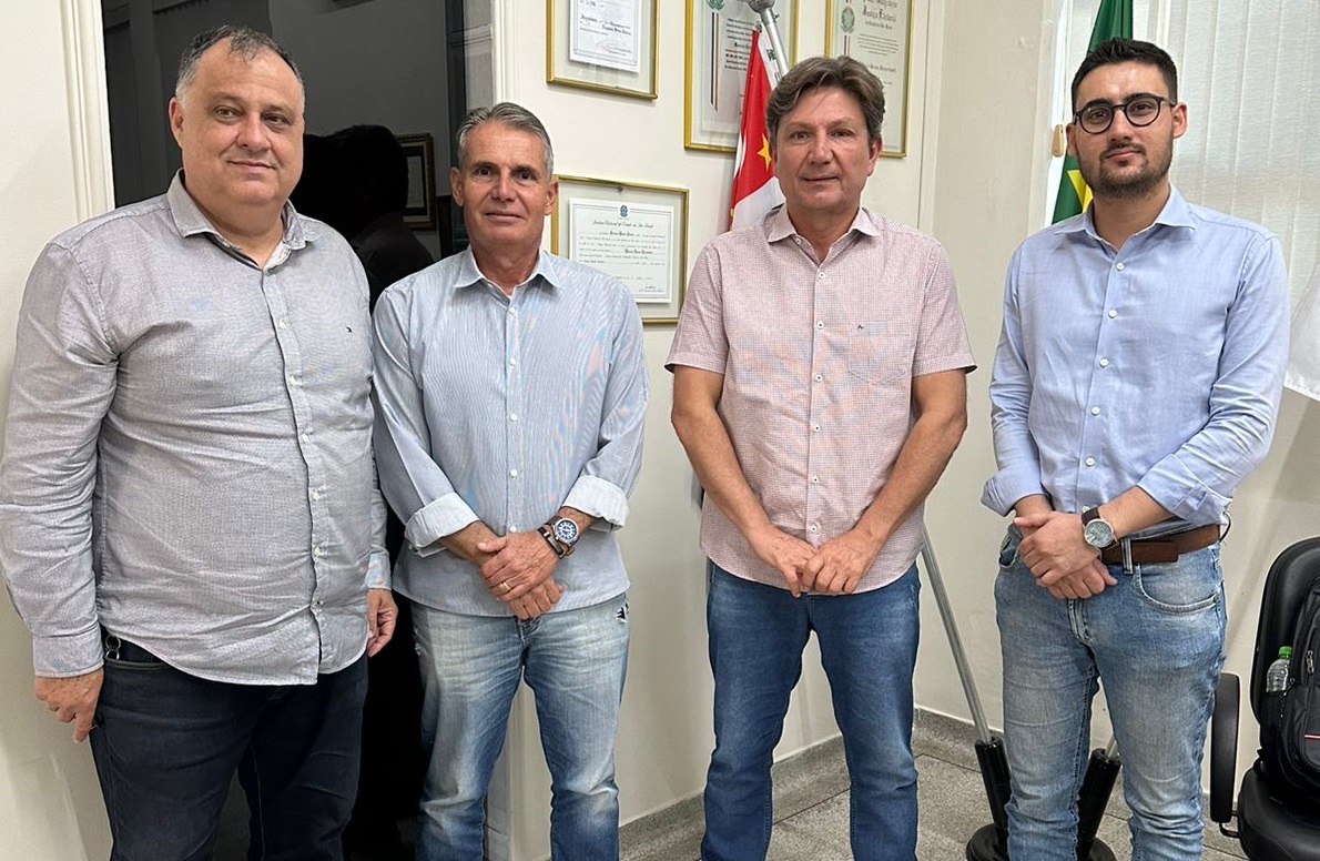 Vereador José Pacheco participa de reunião com o Consimares