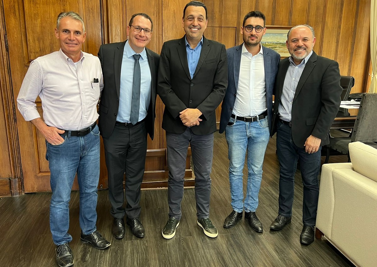 Vereador José Eduardo Pacheco participa de reunião com o vice-governador do Estado