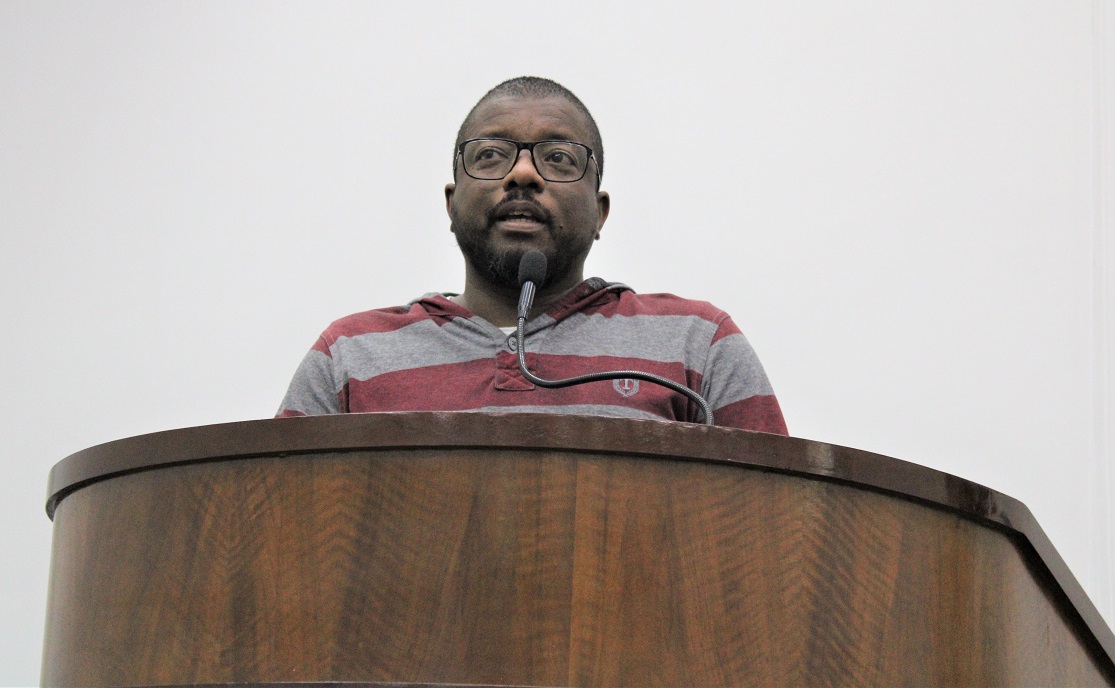 Vereador Denilton Rocha pede criação de programa para o combate ao racismo