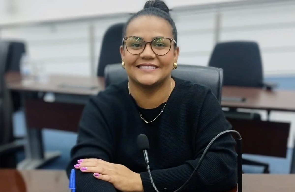 Vereadora Paloma pede regulamentação do uso do cordão girassol em Capivari
