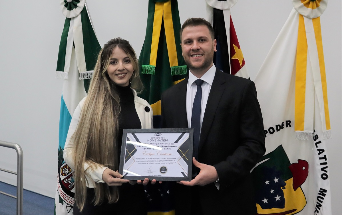 Câmara de Capivari realiza exposição com desenhos hiper-realistas