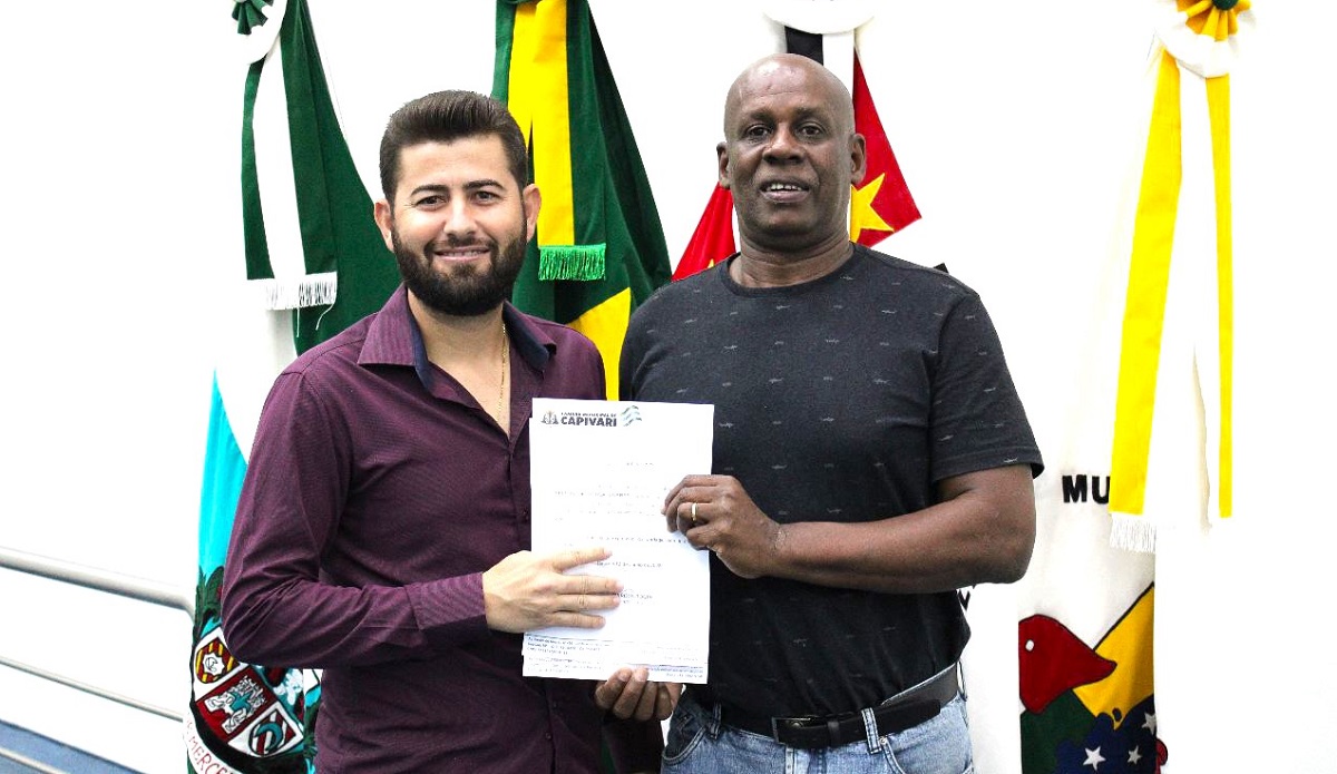 Vereadores Sandro Modas e Odésio Ferraz participam de anúncio de construção de UBS