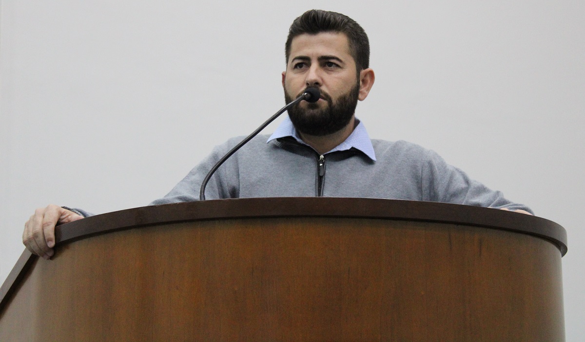Vereador Sandro Modas comemora fechamento do ecoponto do bairro Castelani