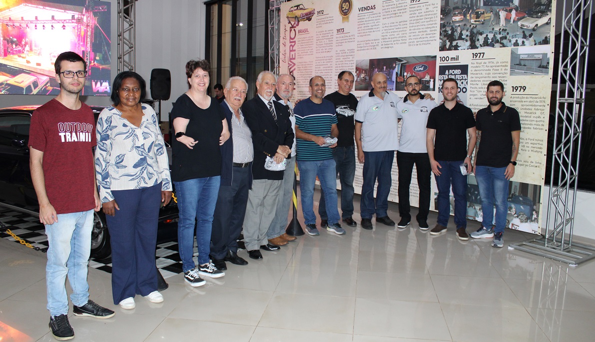 Câmara Municipal de Capivari e Clube de Autos Antigos promovem exposição em homenagem ao publicitário Lôlo Ferracciù e aos 50 anos do carro Maverick