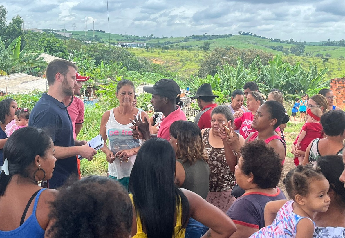 <strong>Presidente Thiago Braggion se reúne com moradores do bairro São Luís</strong>