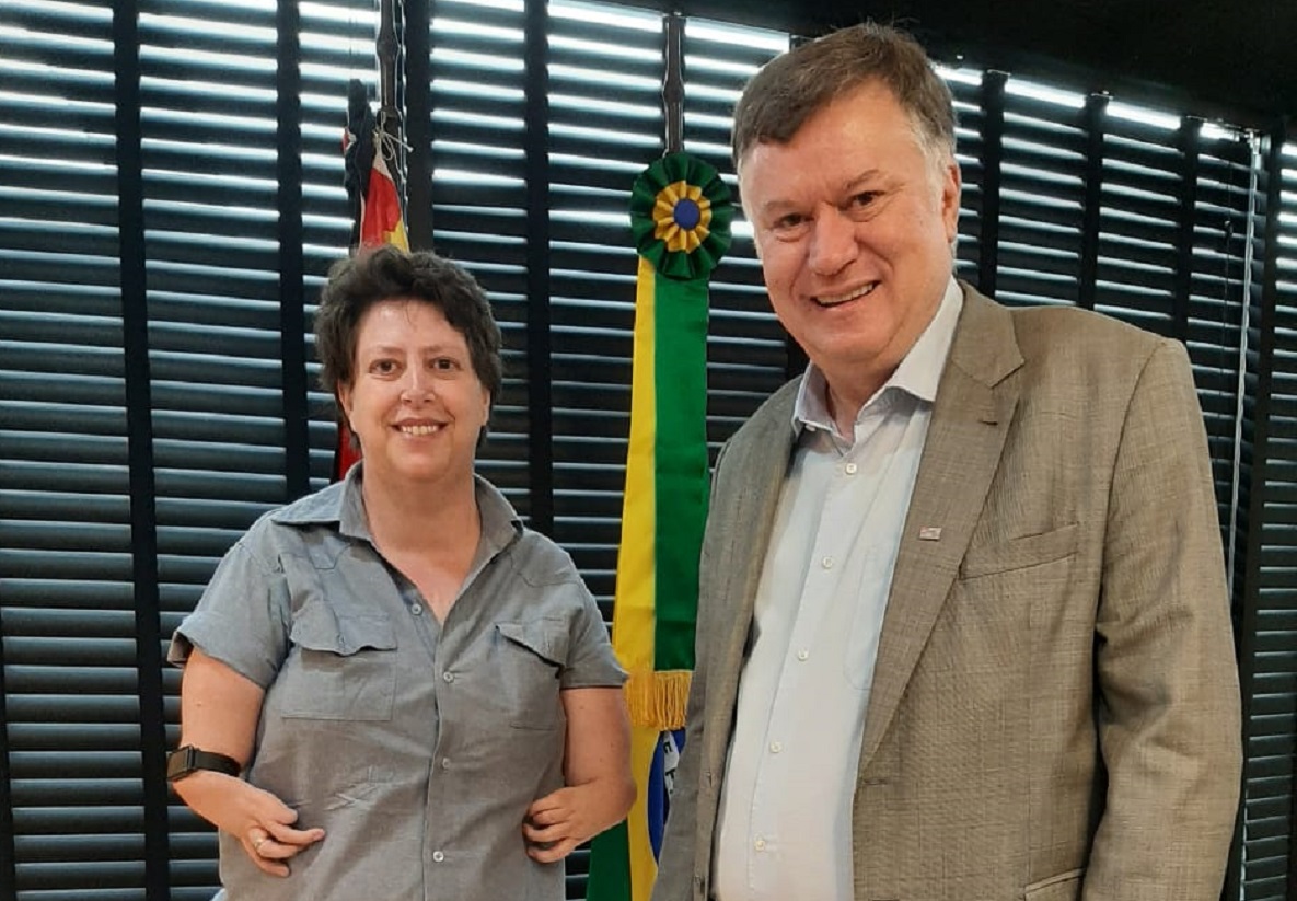 <strong>Vereadora Sele Rosada se reúne com secretário estadual dos Direitos da Pessoa com Deficiência</strong>