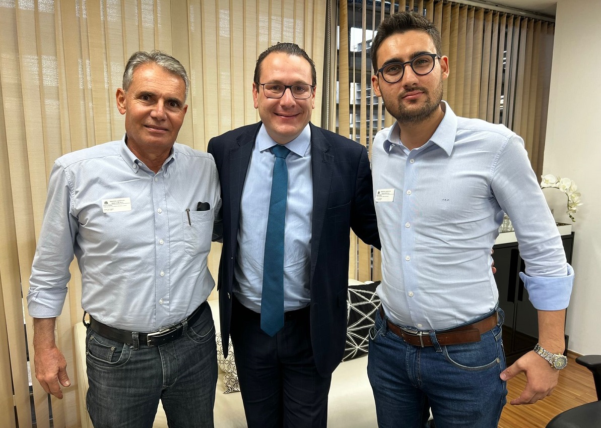 <strong>Vereador José Eduardo Pacheco busca apoio do deputado Rafa Zimbaldi para regularização dos catadores de reciclagem de Capivari</strong>