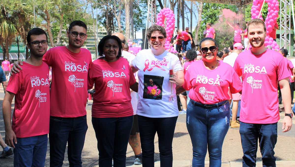 Vereadores de Capivari participam da caminhada do Outubro Rosa