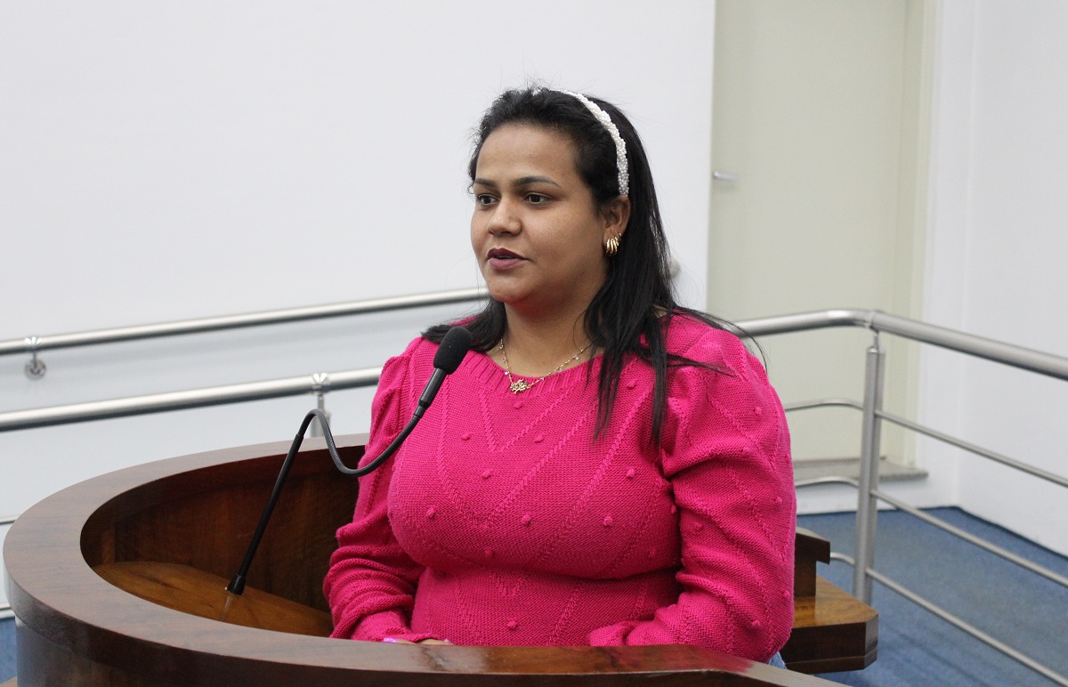 Vereadora Paloma Tatiane pede que Saae resolva problema de falta de água nos bairros Imperial e Pinhalzinho