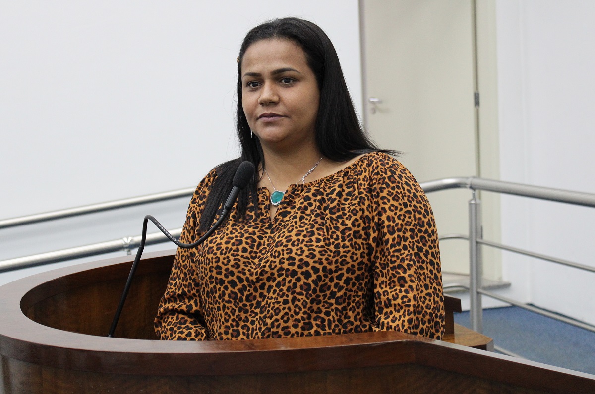Vereadora Paloma Tatiane apresenta indicações para os monitores de transporte escolar