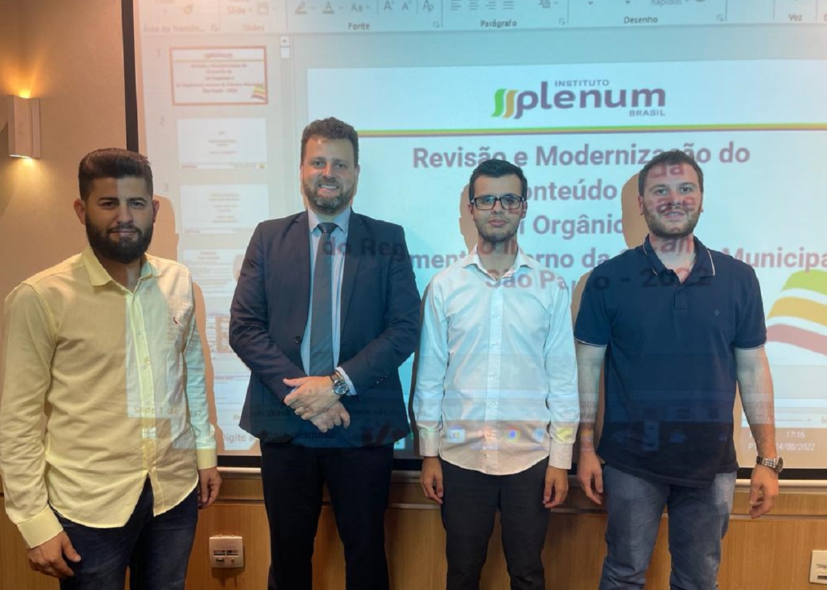 Vereadores Ruan, Sandro e Thiago participam de capacitação sobre modernização da Lei Orgânica Municipal e do Regimento Interno da Câmara
