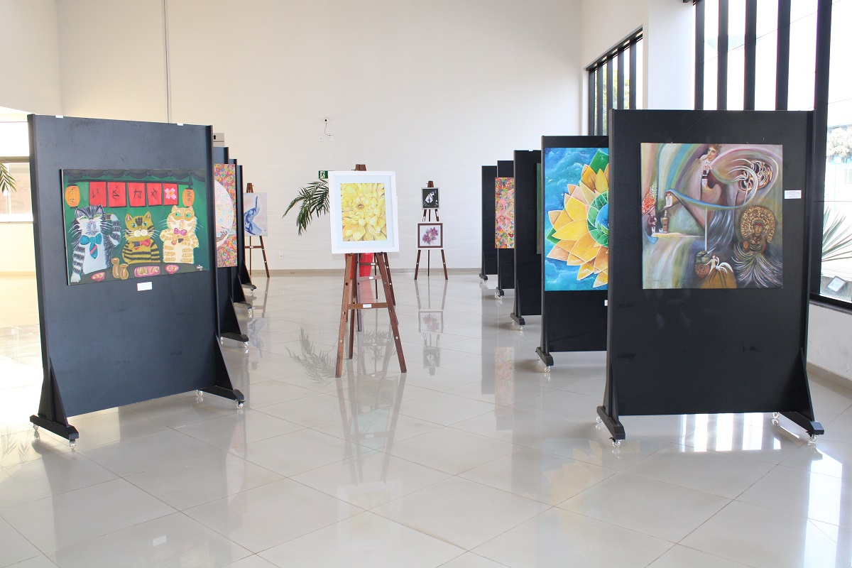 Exposição em comemoração ao centenário do Modernismo continua na Câmara Municipal de Capivari