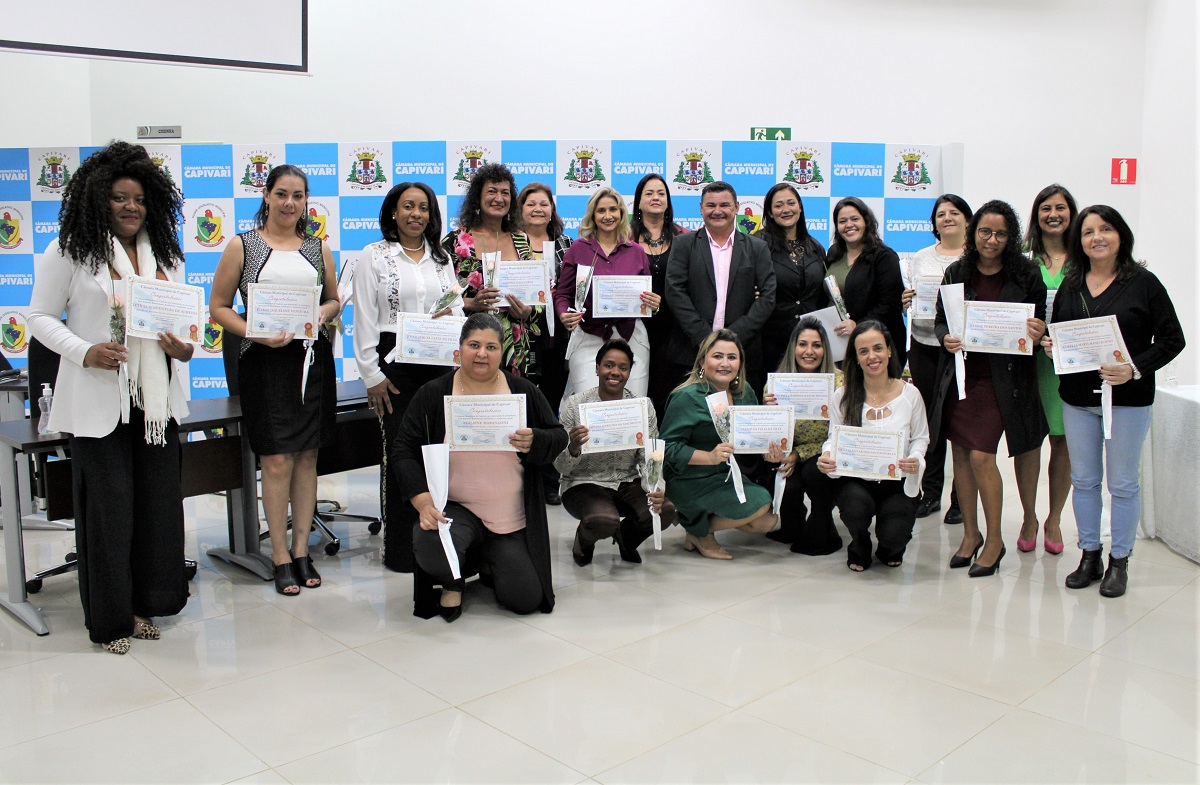 Presidente Du Tambú homenageia assistentes sociais na Câmara Municipal de Capivari