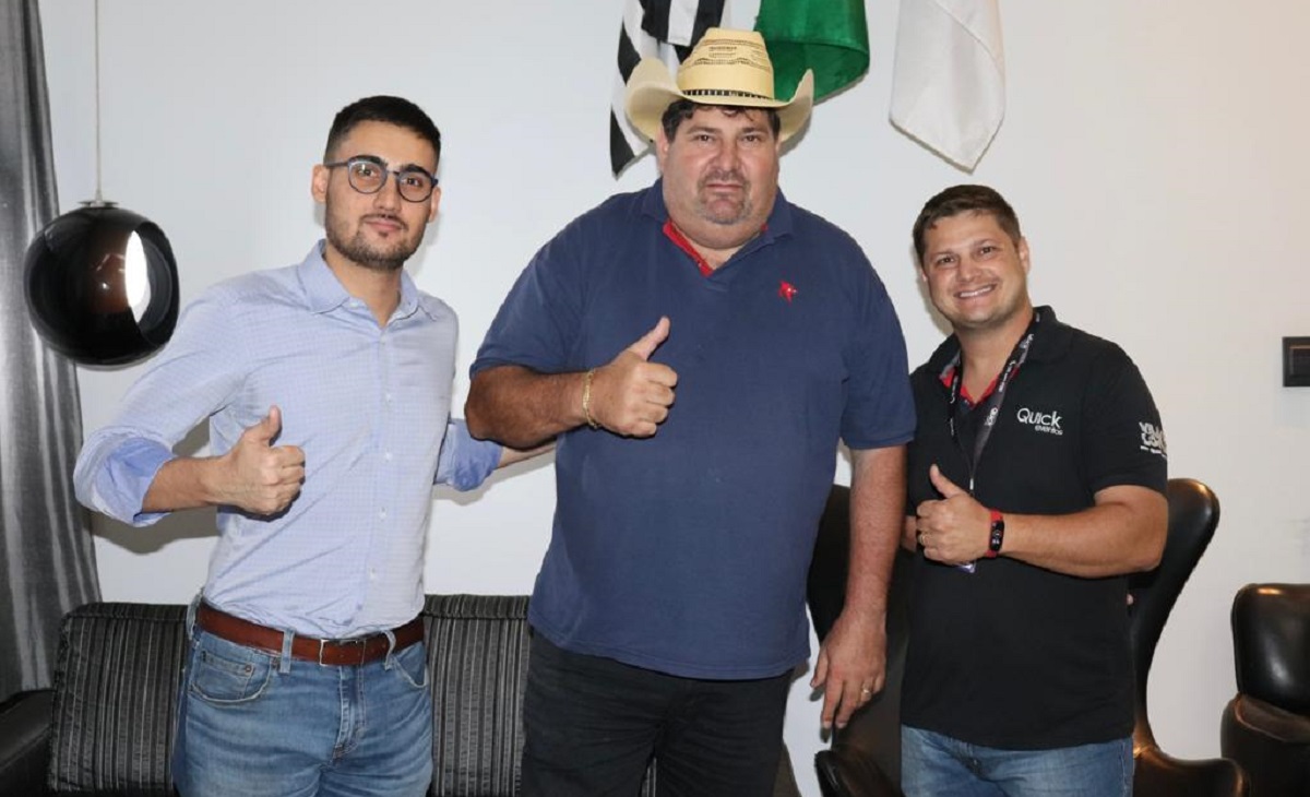 Vereador José Eduardo Pacheco e prefeito de Monte Mor tratam da duplicação da SP-101