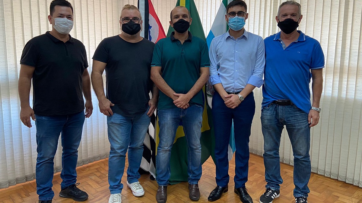 Vereadores de Iracemápolis trazem doações para Capivari a pedido do vereador José Eduardo Pacheco