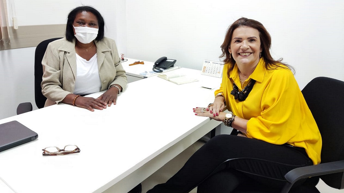 Vereadora Inês reúne-se com deputada Valéria Bolsonaro em Capivari