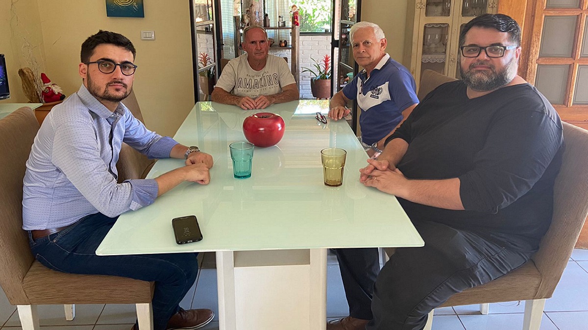 Vereador José Eduardo Pacheco participa de reunião sobre melhorias no bairro Cancian
